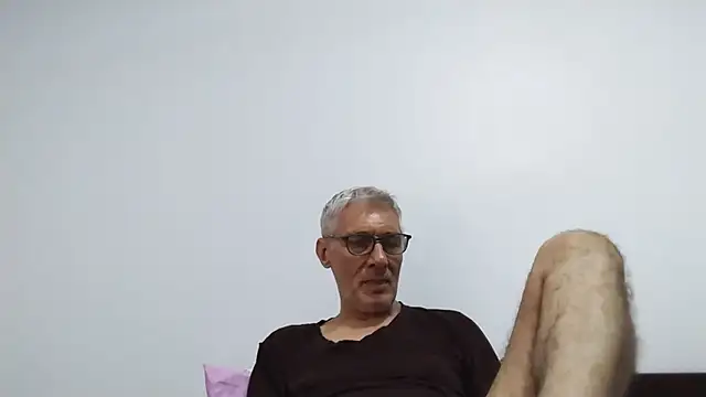 Snapshot of BIGUNCUTHARDCOCK chatting on July 7, 6:47 am BIGUNCUTHARDCOCK online show from July 7, 6:47 am