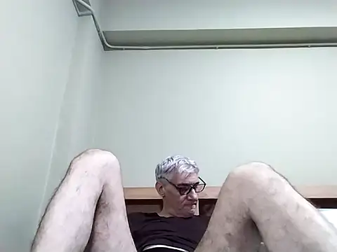 Snapshot of BIGUNCUTHARDCOCK chatting on November 16, 1:38 pm BIGUNCUTHARDCOCK online show from November 16, 1:38 pm