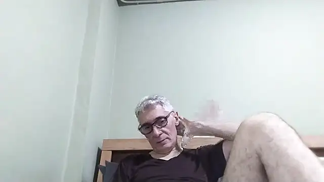 Snapshot of BIGUNCUTHARDCOCK chatting on December 2, 11:12 am BIGUNCUTHARDCOCK online show from December 2, 11:12 am