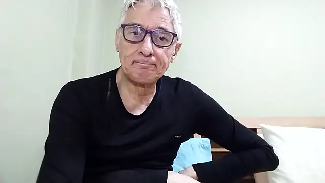 BIGUNCUTHARDCOCK online show from January 11, 2:40 am