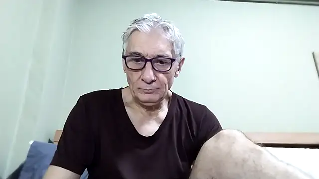 Snapshot of BIGUNCUTHARDCOCK chatting on November 28, 1:39 am BIGUNCUTHARDCOCK online show from November 28, 1:39 am