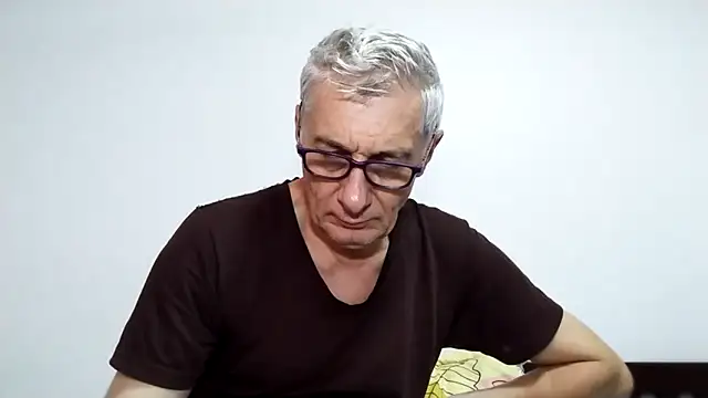 Snapshot of BIGUNCUTHARDCOCK chatting on February 7, 12:51 am BIGUNCUTHARDCOCK online show from February 7, 12:51 am