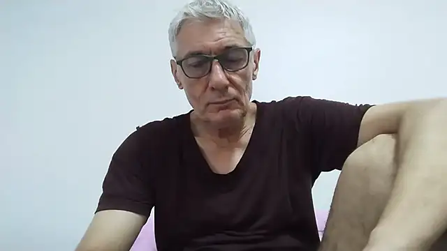 Snapshot of BIGUNCUTHARDCOCK chatting on June 9, 12:11 am BIGUNCUTHARDCOCK online show from June 9, 12:11 am