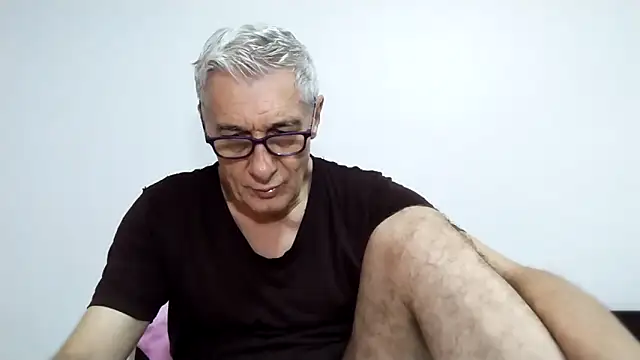 BIGUNCUTHARDCOCK online show from April 2, 1:35 am