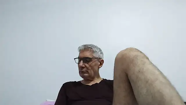 Snapshot of BIGUNCUTHARDCOCK chatting on June 12, 12:08 am BIGUNCUTHARDCOCK online show from June 12, 12:08 am