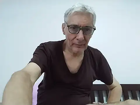 Snapshot of BIGUNCUTHARDCOCK chatting on June 22, 3:47 am BIGUNCUTHARDCOCK online show from June 22, 3:47 am