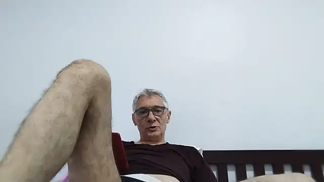Snapshot of BIGUNCUTHARDCOCK chatting on June 14, 2:24 am BIGUNCUTHARDCOCK online show from June 14, 2:24 am