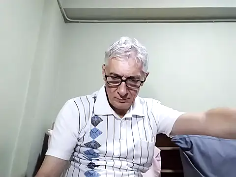 Snapshot of BIGUNCUTHARDCOCK chatting on October 22, 2:05 pm BIGUNCUTHARDCOCK online show from October 22, 2:05 pm