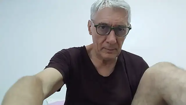 Snapshot of BIGUNCUTHARDCOCK chatting on June 16, 12:32 am BIGUNCUTHARDCOCK online show from June 16, 12:32 am