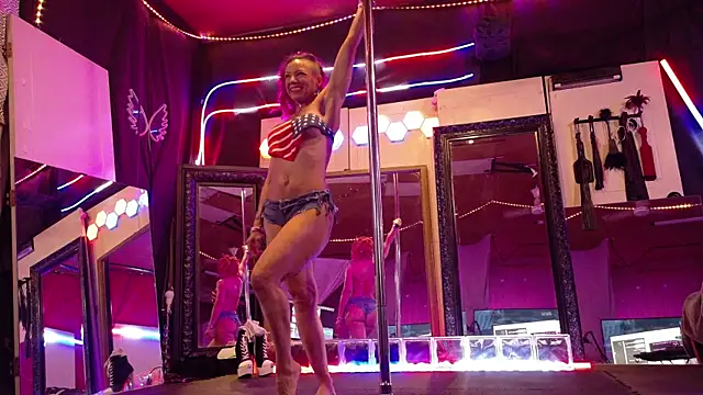 MadisonMarie online show from July 5, 5:03 am