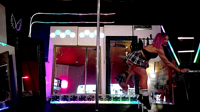 MadisonMarie online show from October 18, 5:20 am