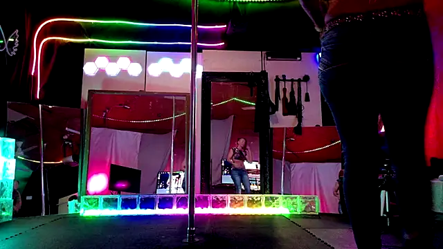 MadisonMarie online show from March 23, 4:05 am