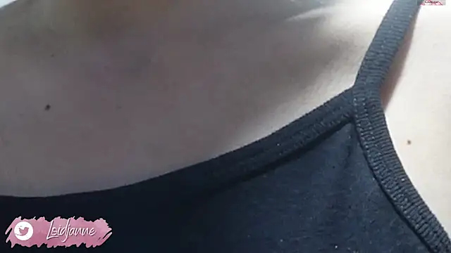 loIijanne online show from November 10, 4:06 am