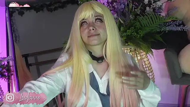 loIijanne online show from April 22, 11:33 pm