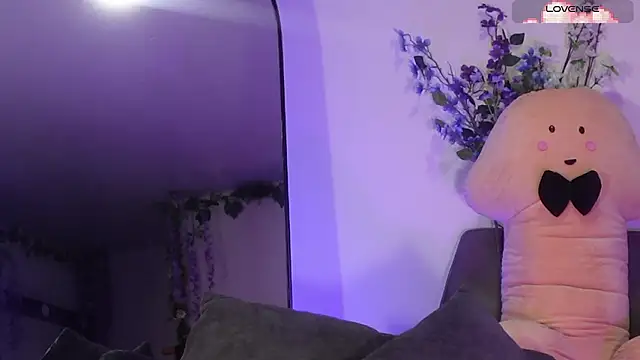 loIijanne online show from March 18, 12:03 am