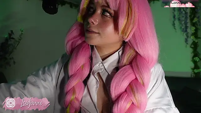 loIijanne online show from November 18, 12:48 am