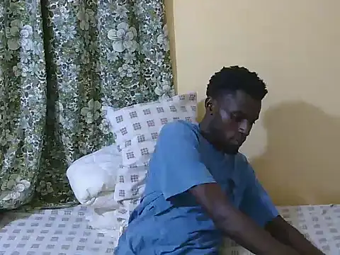 Snapshot of large_blackdick chatting on November 17, 6:34 pm large blackdick online show from November 17, 6:34 pm