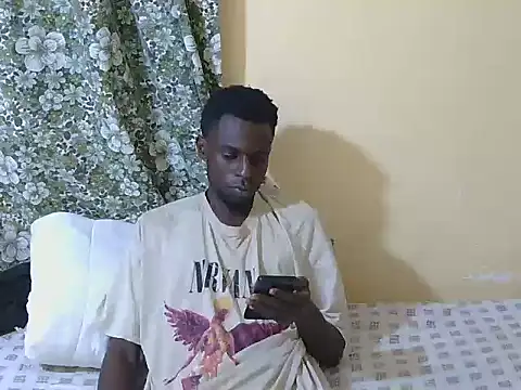 Snapshot of large_blackdick chatting on November 8, 7:39 pm large blackdick online show from November 8, 7:39 pm