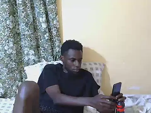 Snapshot of large_blackdick chatting on October 10, 9:15 pm large blackdick online show from October 10, 9:15 pm