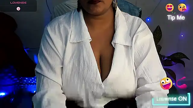 Snapshot of Love_Winss chatting on September 29, 4:01 pm Love Winss online show from September 29, 4:01 pm