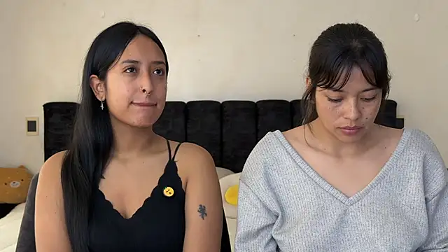 Snapshot of 2SummerLove1 chatting on October 11, 7:37 pm 2SummerLove1 online show from October 11, 7:37 pm