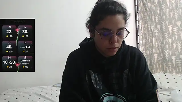Snapshot of Anne_purple chatting on October 16, 3:20 pm Anne purple online show from October 16, 3:20 pm