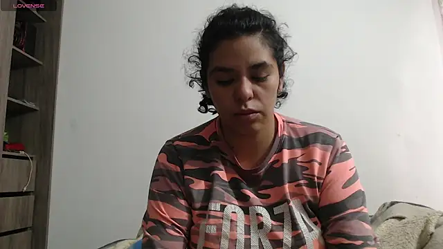 Snapshot of Anne_purple chatting on September 18, 3:26 pm Anne purple online show from September 18, 3:26 pm