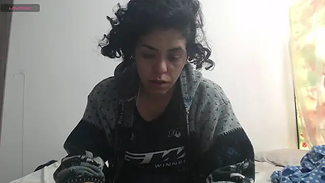 Snapshot of Anne_purple chatting on March 19, 4:34 pm Anne purple online show from March 19, 4:34 pm