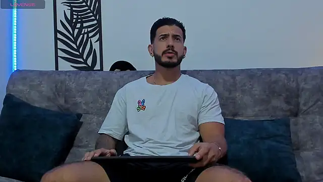 Snapshot of Bruno_Mattos chatting on March 7, 8:55 pm Bruno Mattos online show from March 7, 8:55 pm