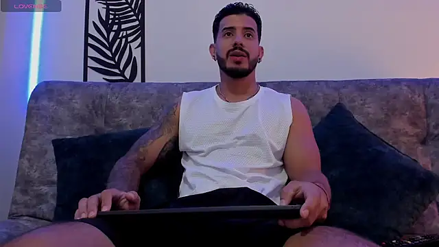 Snapshot of Bruno_Mattos chatting on January 30, 3:51 pm Bruno Mattos online show from January 30, 3:51 pm