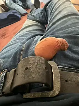 Snapshot of spanner91111 chatting on December 28, 10:47 am spanner91111 online show from December 28, 10:47 am