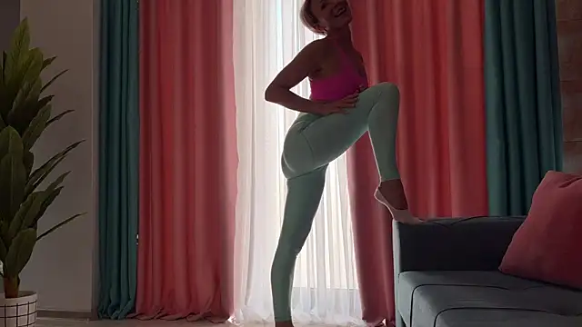 UrGoddessJenny online show from November 6, 9:57 am