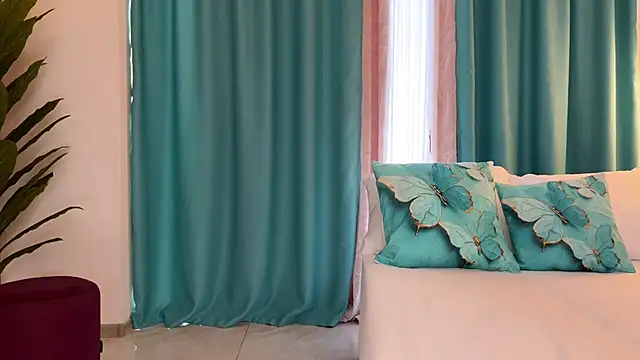 Snapshot of UrGoddessJenny chatting on July 24, 12:56 pm UrGoddessJenny online show from July 24, 12:56 pm