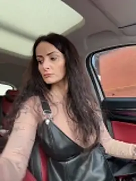 Snapshot of _AHHA_ chatting on October 26, 8:59 am AHHA online show from October 26, 8:59 am