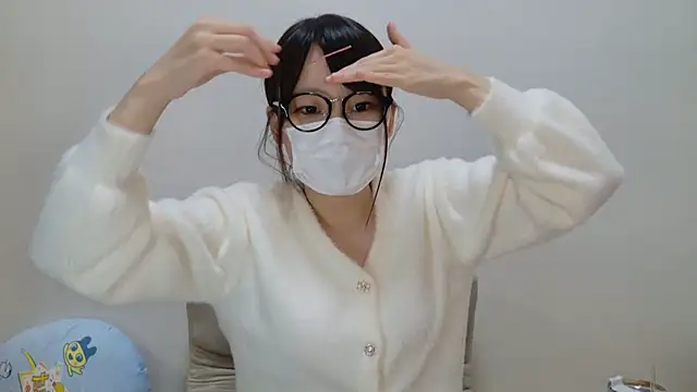 Snapshot of hi---chan- chatting on February 7, 11:55 pm hi---chan- online show from February 7, 11:55 pm