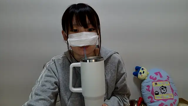 Snapshot of hi---chan- chatting on March 12, 9:45 pm hi---chan- online show from March 12, 9:45 pm