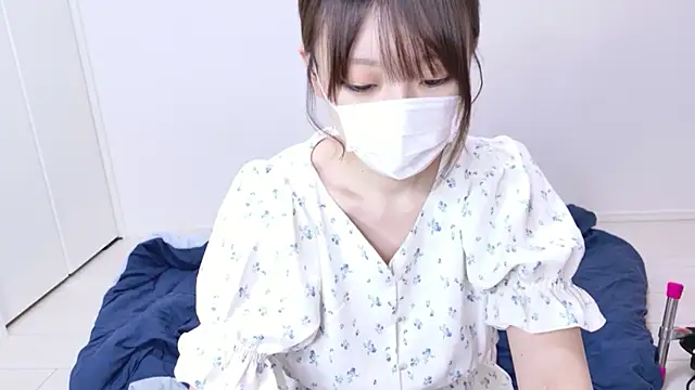 hi---chan- online show from April 27, 8:07 pm