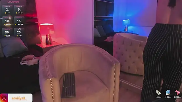 EmilyAllen  online show from March 1, 4:26 am