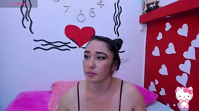 charlotte-11 online show from March 22, 3:20 pm