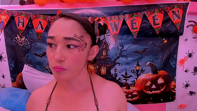 charlotte-11 online show from October 27, 3:13 pm