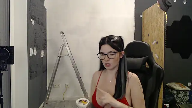 RoxiBlack online show from September 30, 11:05 am