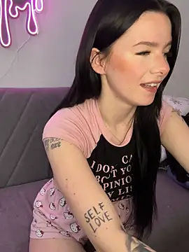 RoxiBlack online show from April 16, 6:47 am