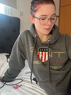 RoxiBlack online show from February 12, 9:53 am