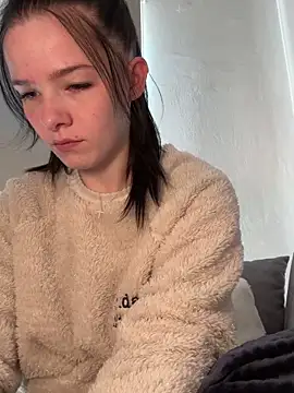 RoxiBlack online show from December 15, 7:58 am