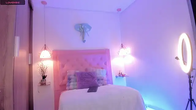 kimmy099 online show from March 6, 7:54 pm