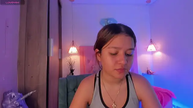 kimmy099 online show from March 15, 1:52 am