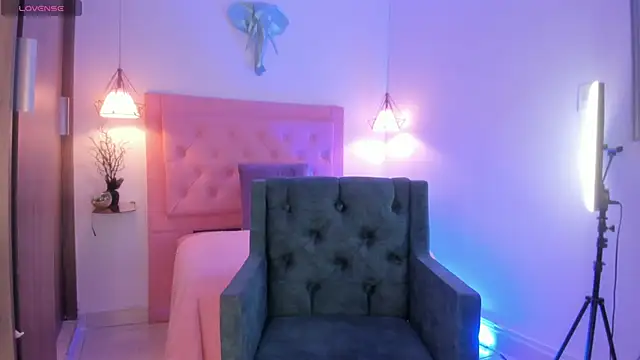 kimmy099 online show from March 18, 10:37 pm