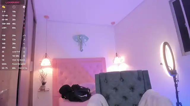 kimmy099 online show from March 7, 2:04 am