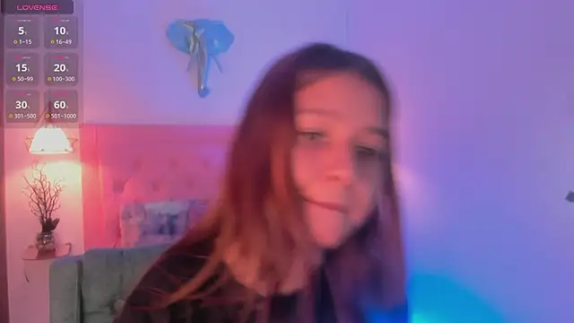 kimmy099 online show from February 26, 1:57 am