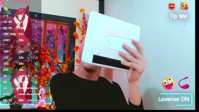 Victoria Kastelo online show from October 31, 2:13 pm